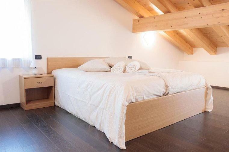 Hotel Milano Tione di Trento Bagian luar foto
